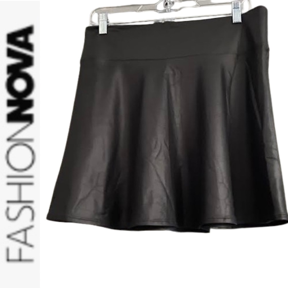 Pleather Skater Skirt Forever 21 - Picture 1 of 13
